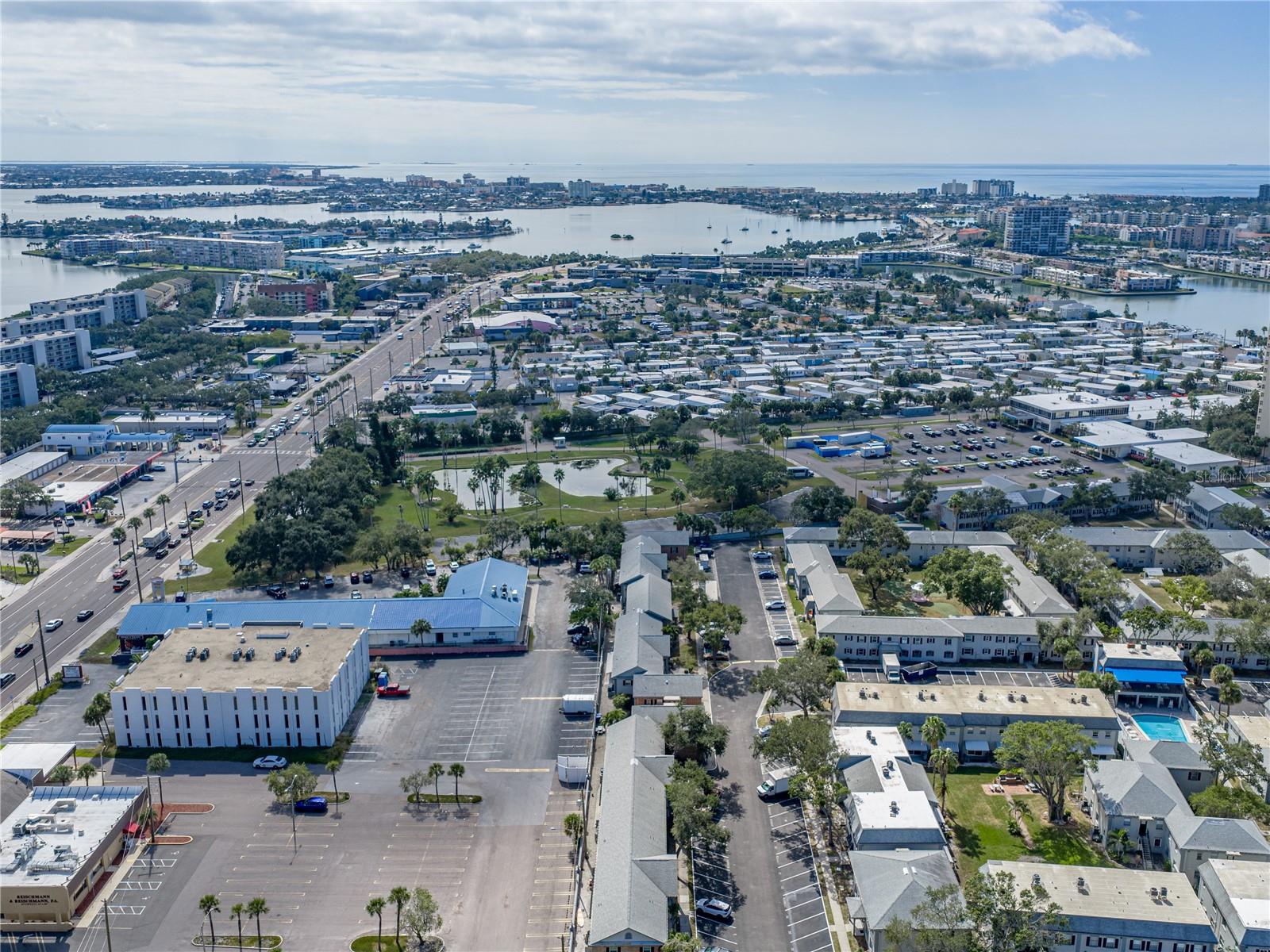 LES CHATEAUX CONDO - Residential