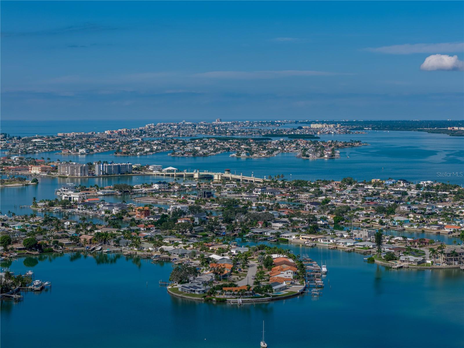 LES CHATEAUX CONDO - Residential