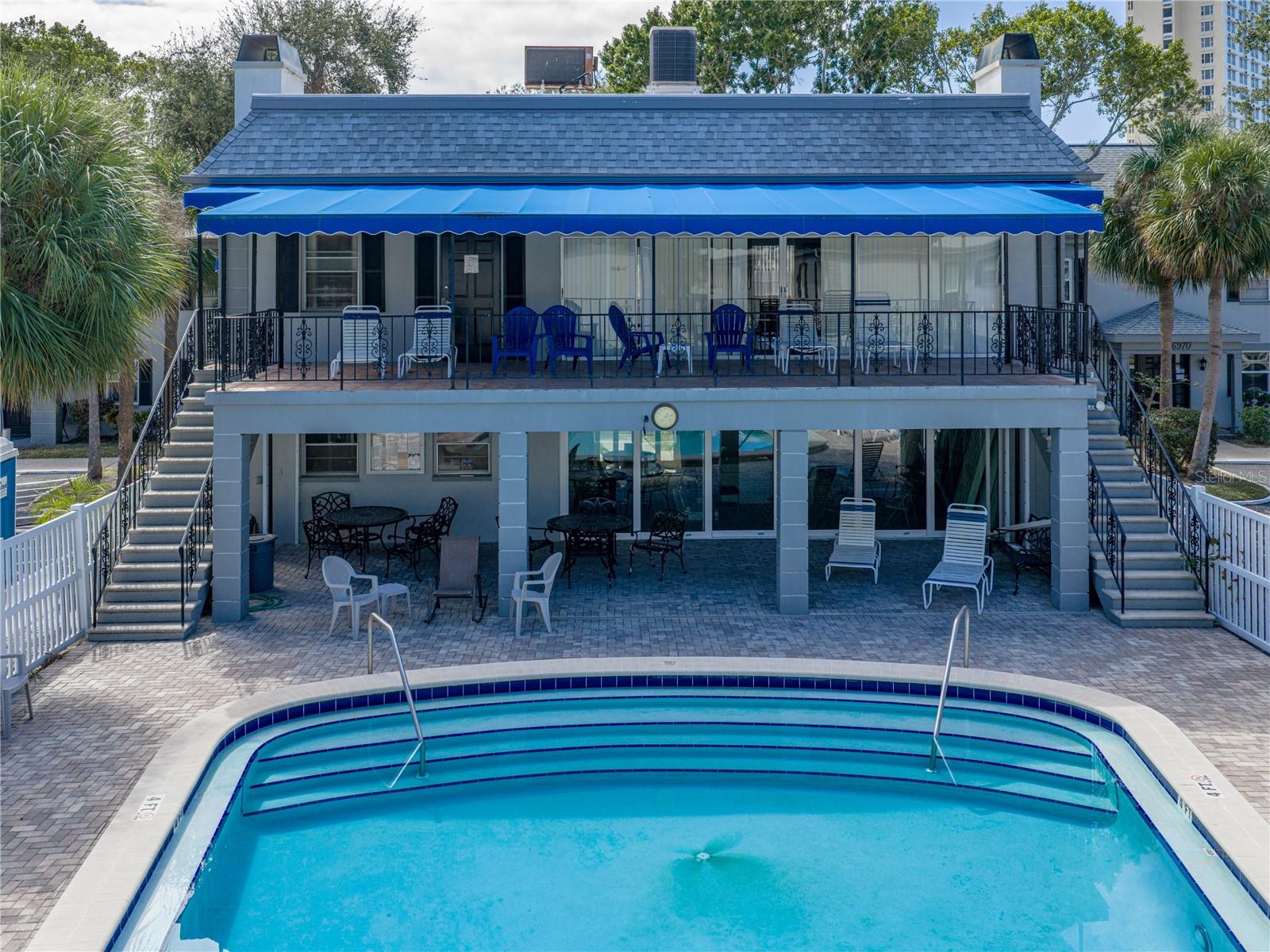 LES CHATEAUX CONDO - Residential