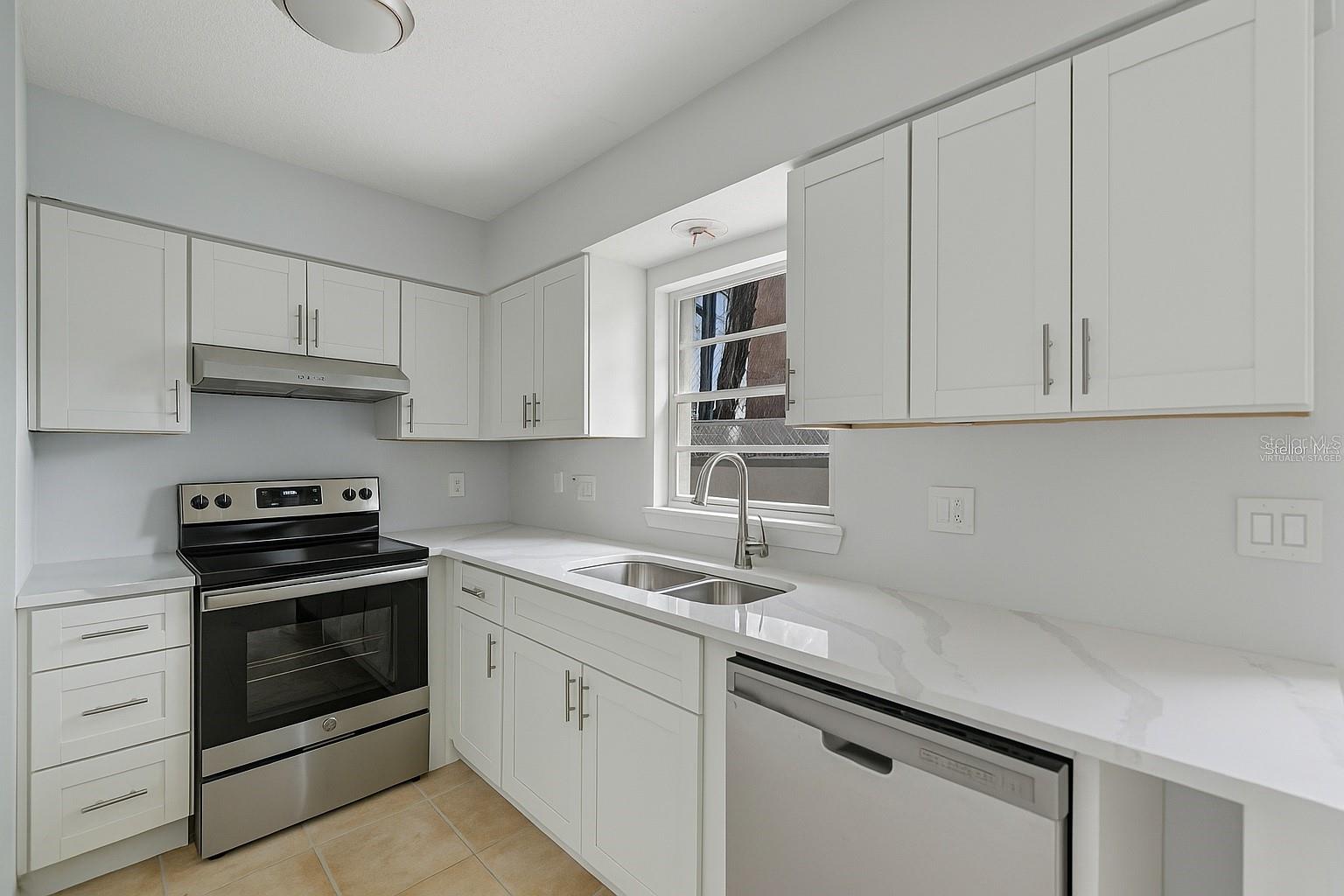 LES CHATEAUX CONDO - Residential