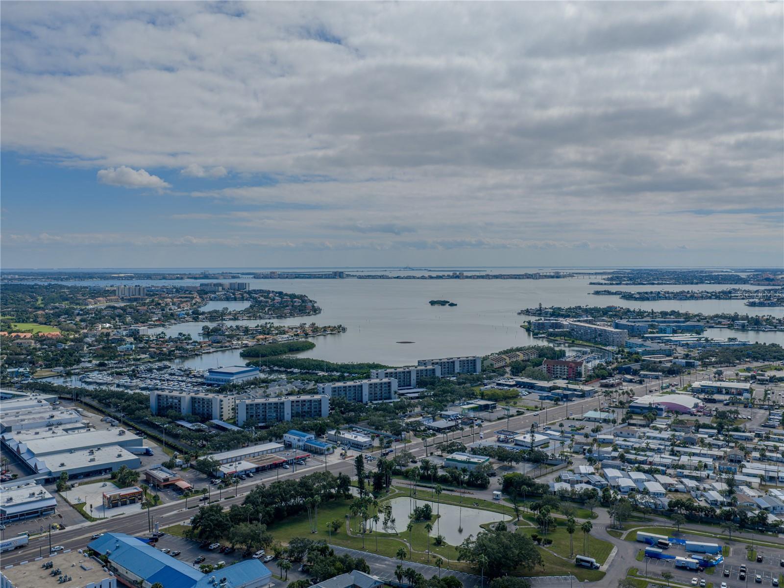 LES CHATEAUX CONDO - Residential