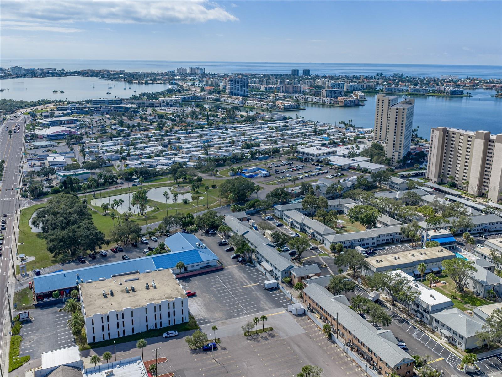 LES CHATEAUX CONDO - Residential