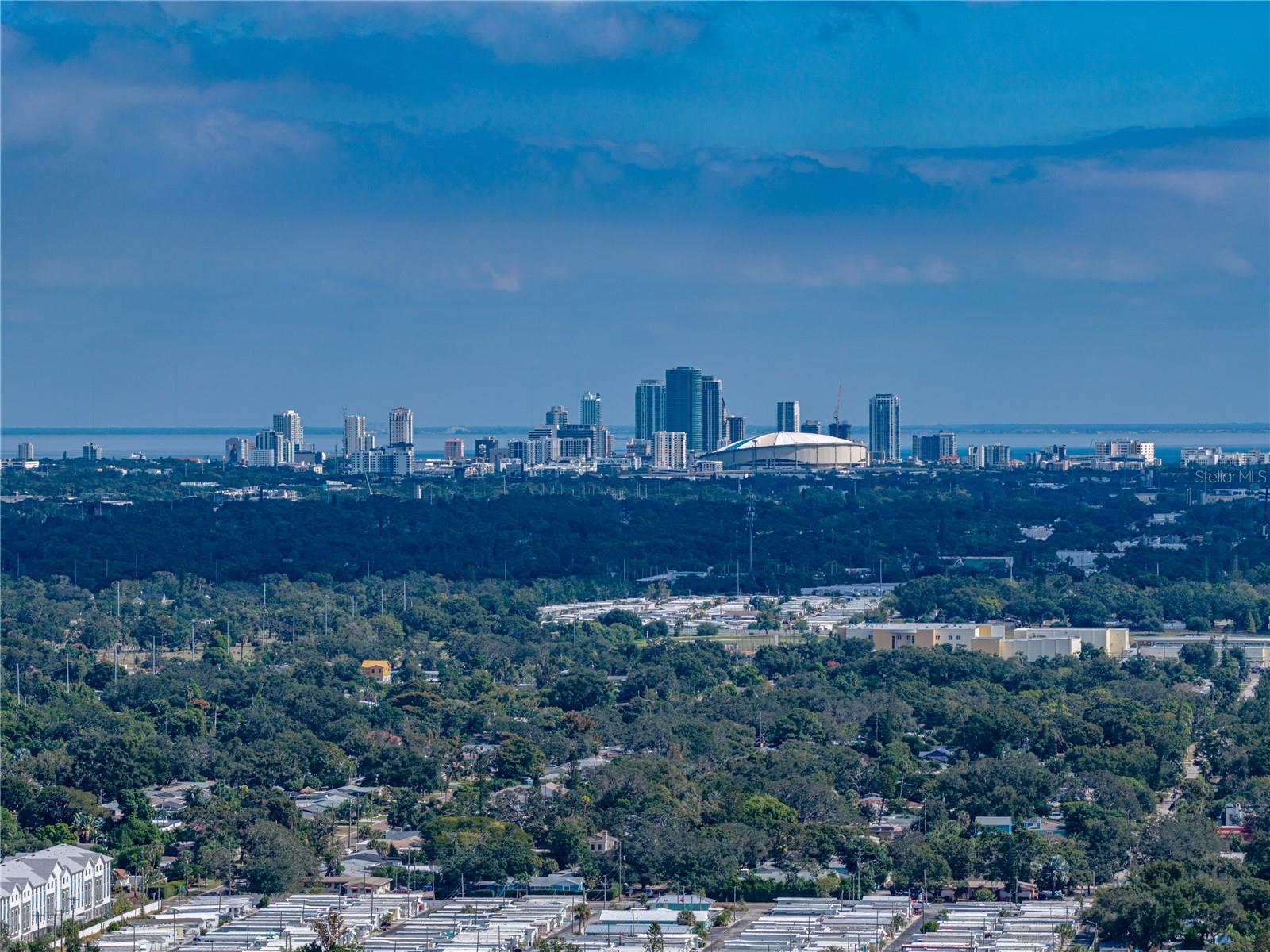 LES CHATEAUX CONDO - Residential