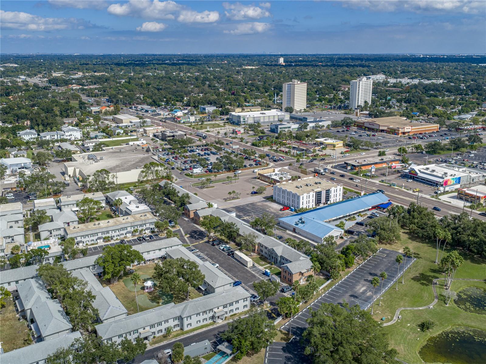 LES CHATEAUX CONDO - Residential