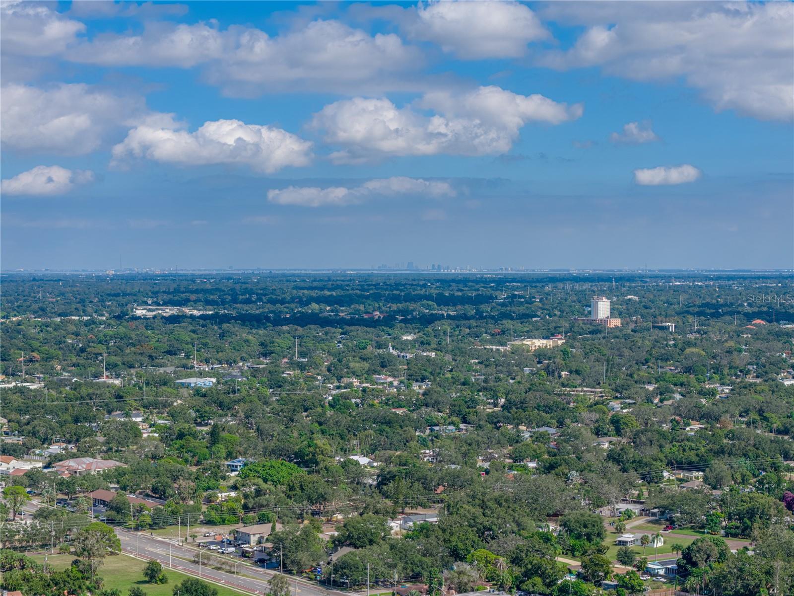 LES CHATEAUX CONDO - Residential