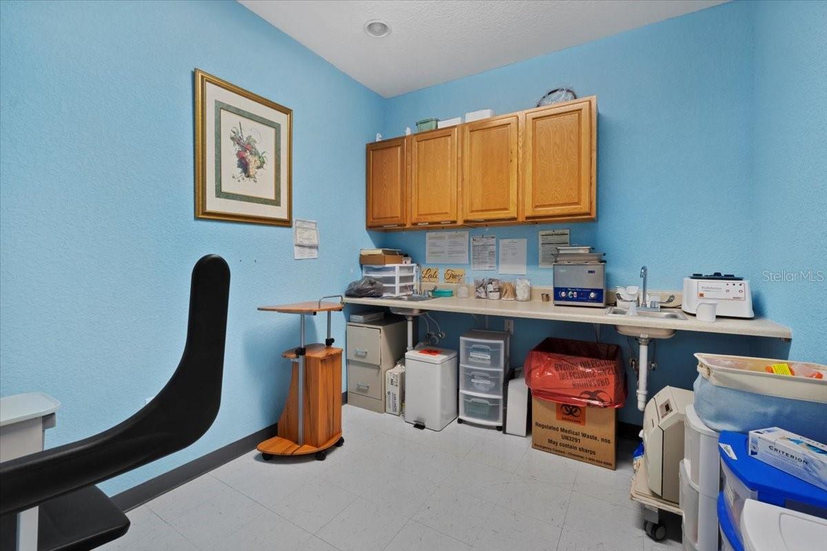 SUMMIT POINT - Commercial Sale