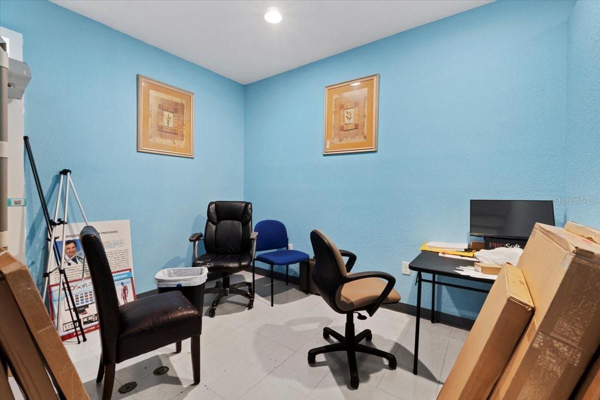 SUMMIT POINT - Commercial Sale