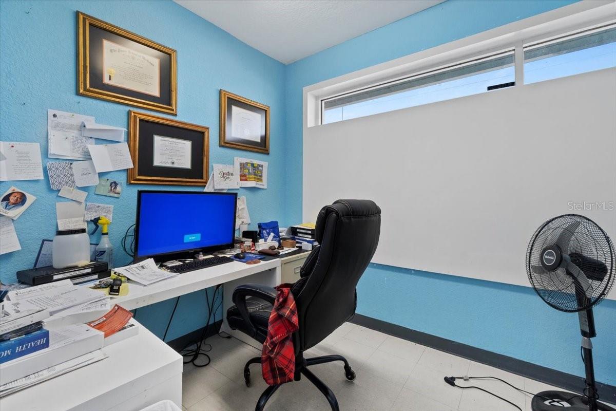 SUMMIT POINT - Commercial Sale