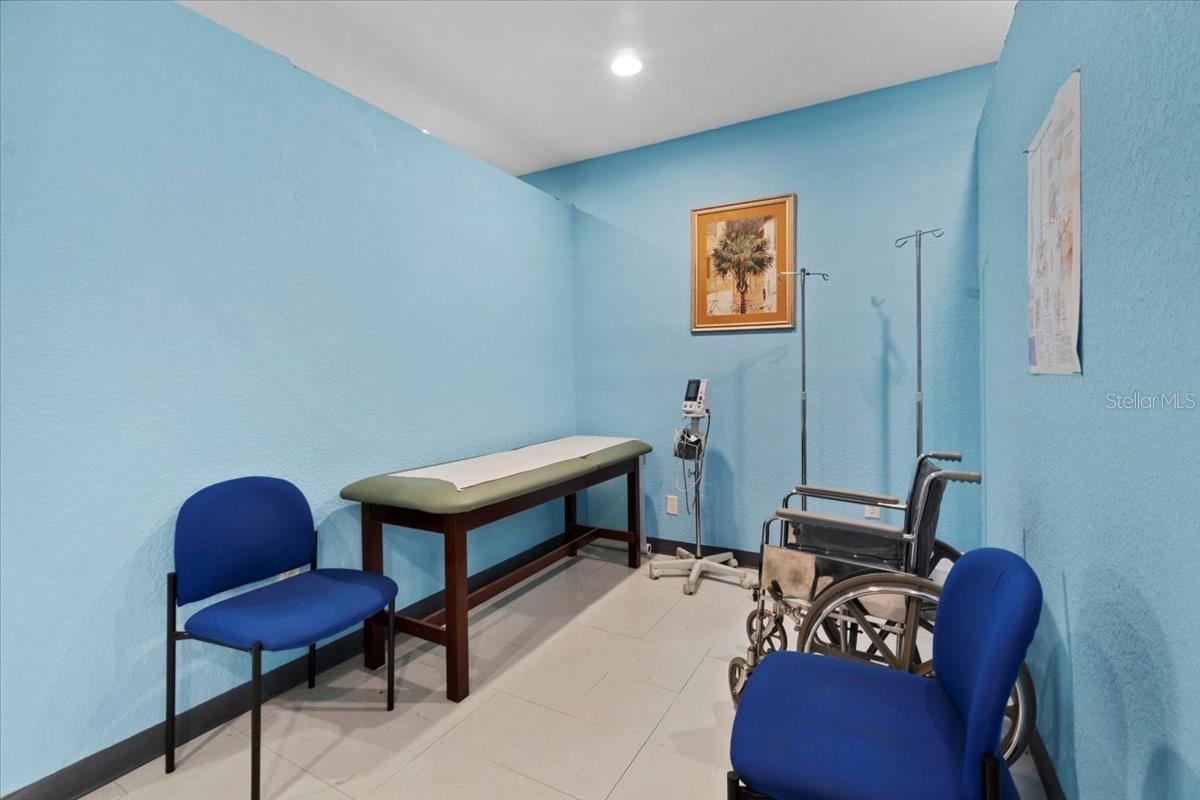 SUMMIT POINT - Commercial Sale