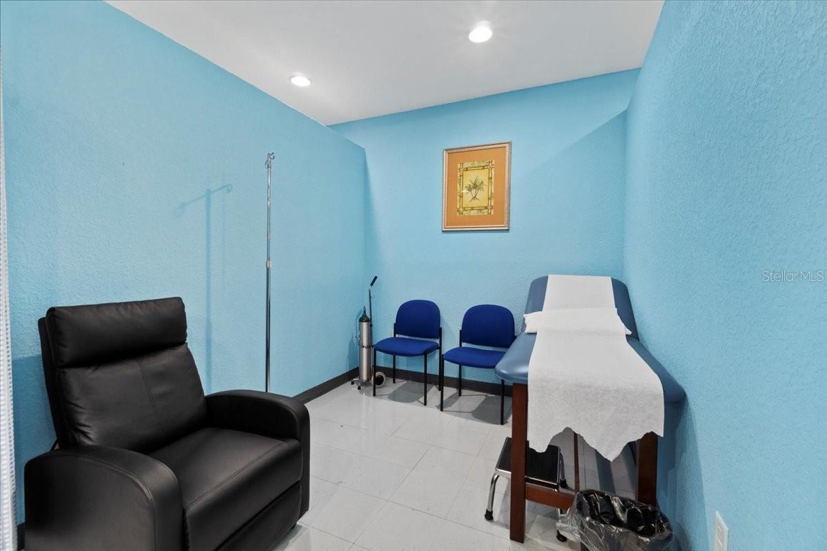 SUMMIT POINT - Commercial Sale