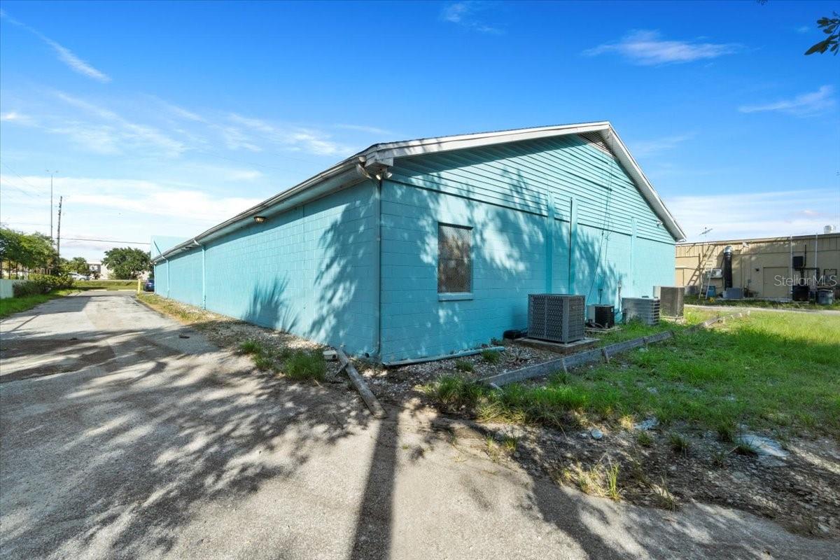 SUMMIT POINT - Commercial Sale