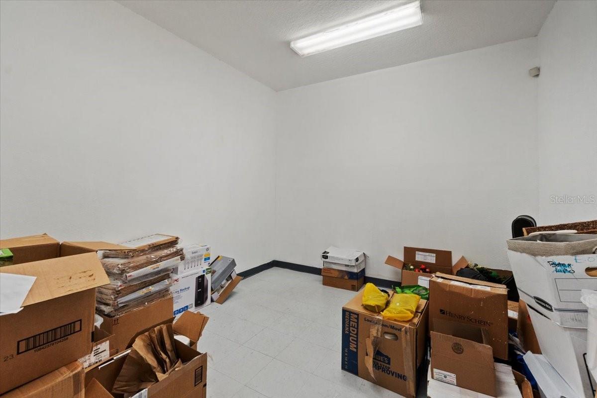 SUMMIT POINT - Commercial Sale