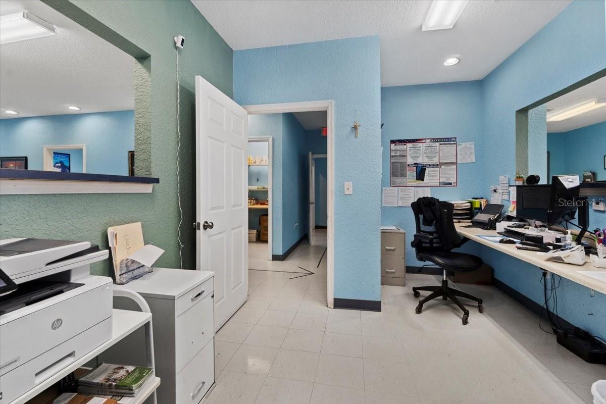 SUMMIT POINT - Commercial Sale