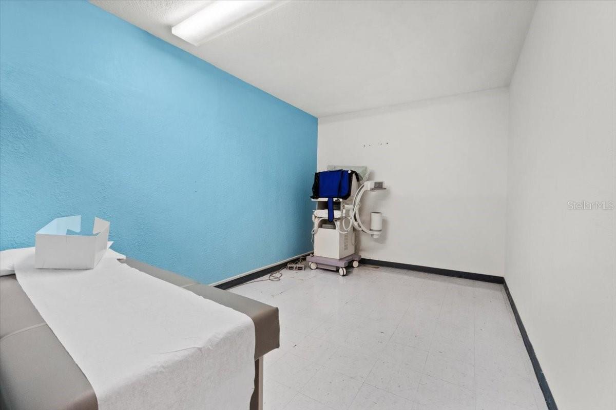 SUMMIT POINT - Commercial Sale