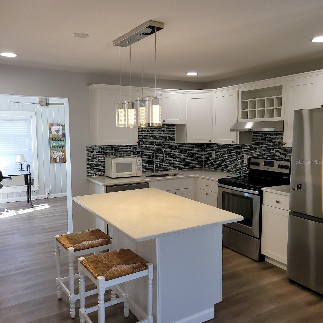MAINLANDS OF TAMARAC BY THE GULF UNIT 1-C CONDO - Residential Lease