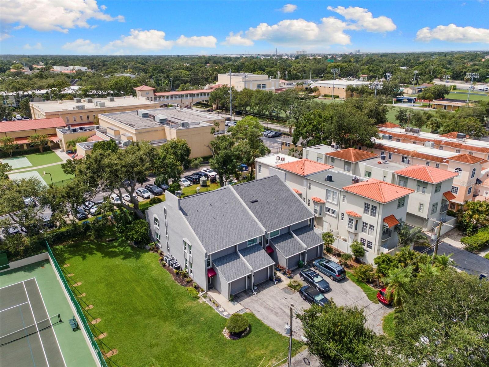 GROVEWOOD 3010 CONDO - Residential Lease