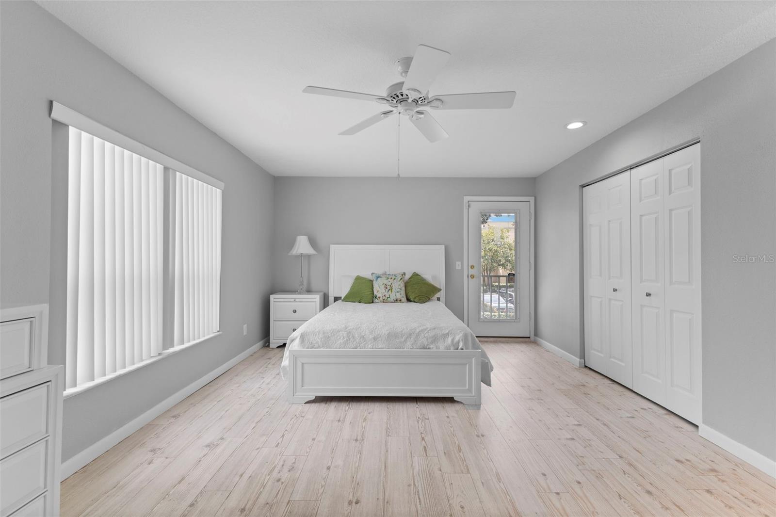 GROVEWOOD 3010 CONDO - Residential Lease