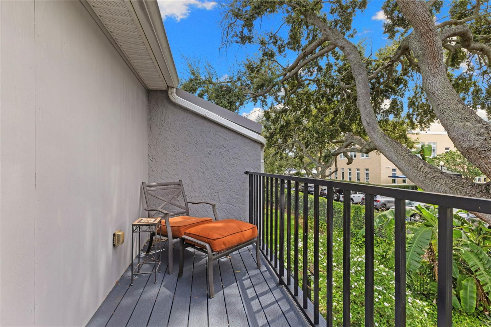 GROVEWOOD 3010 CONDO - Residential Lease