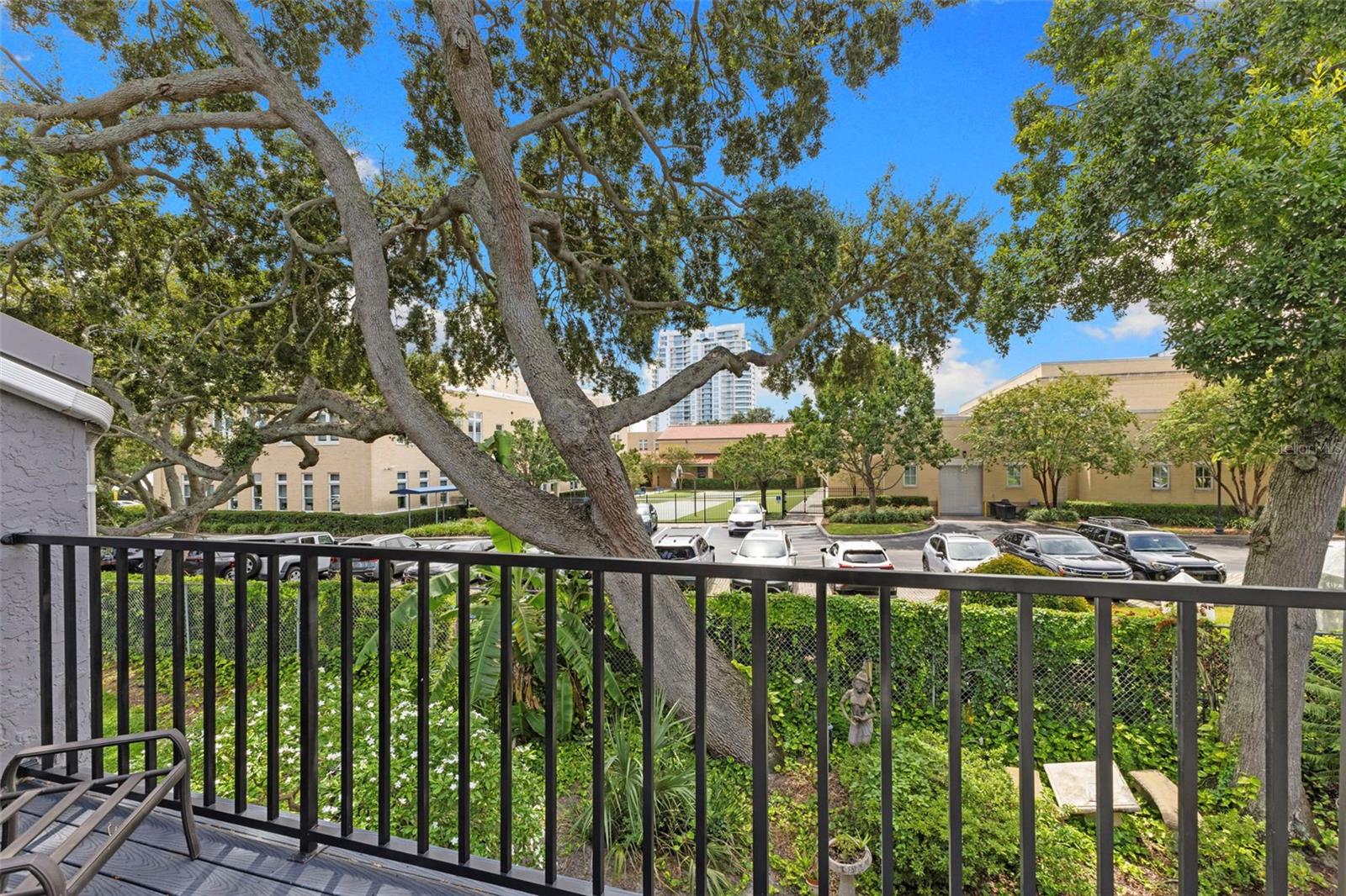 GROVEWOOD 3010 CONDO - Residential Lease