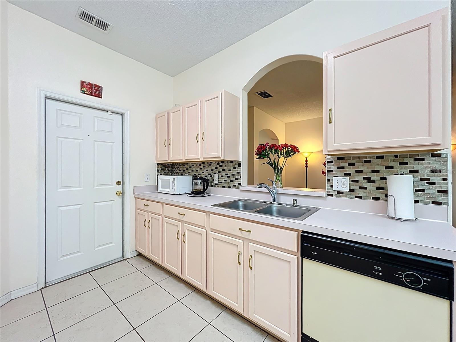 CRYSTAL COVE - Residential