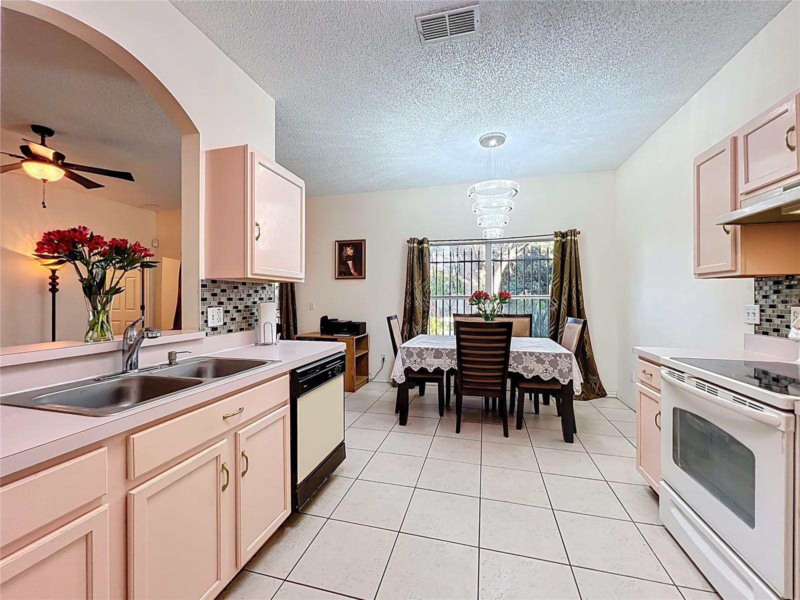 CRYSTAL COVE - Residential