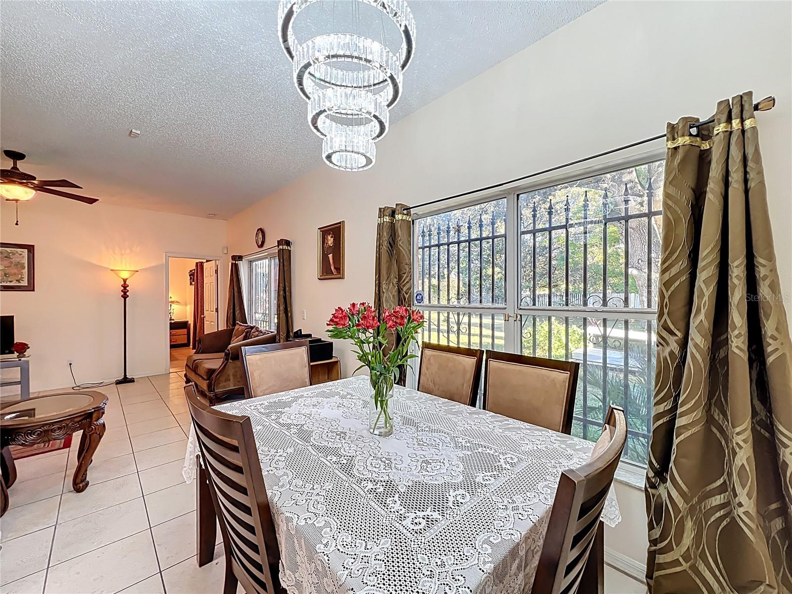 CRYSTAL COVE - Residential