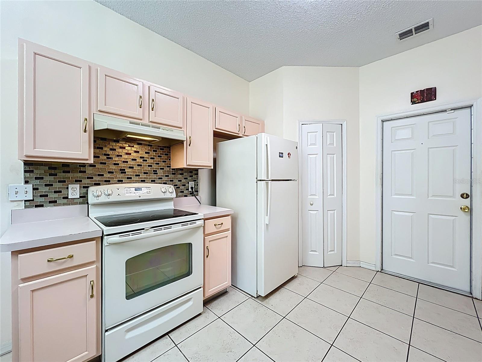 CRYSTAL COVE - Residential