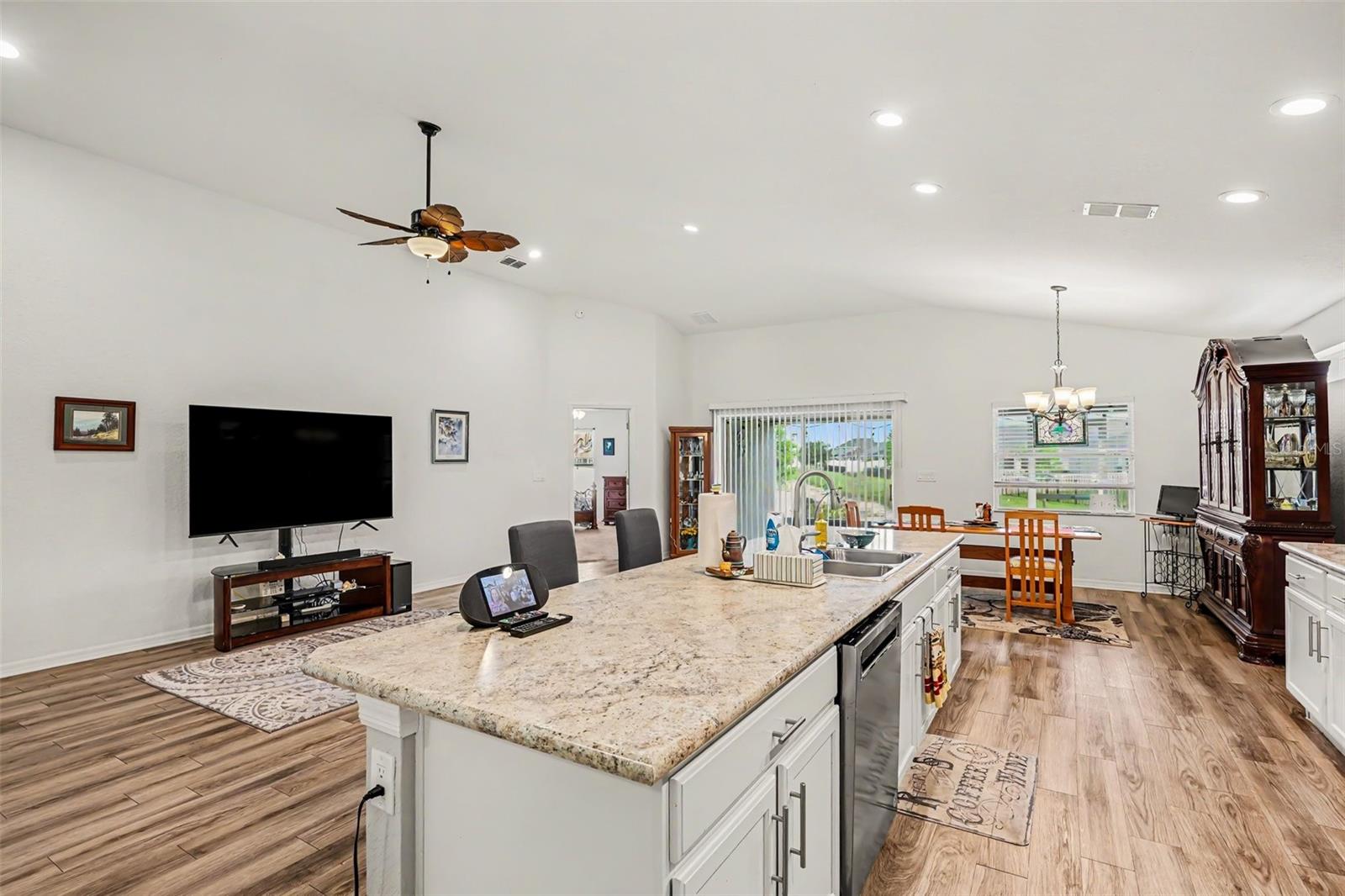 TOWNE PARK ESTATES - Residential