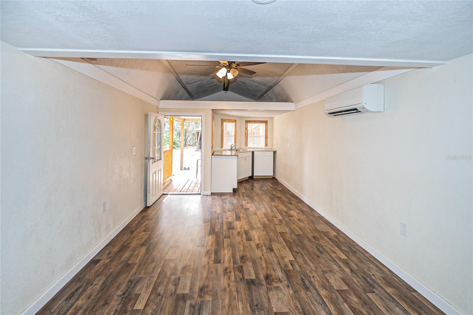 RIVER HEIGHTS ESTATE SMALL FARMS - Residential