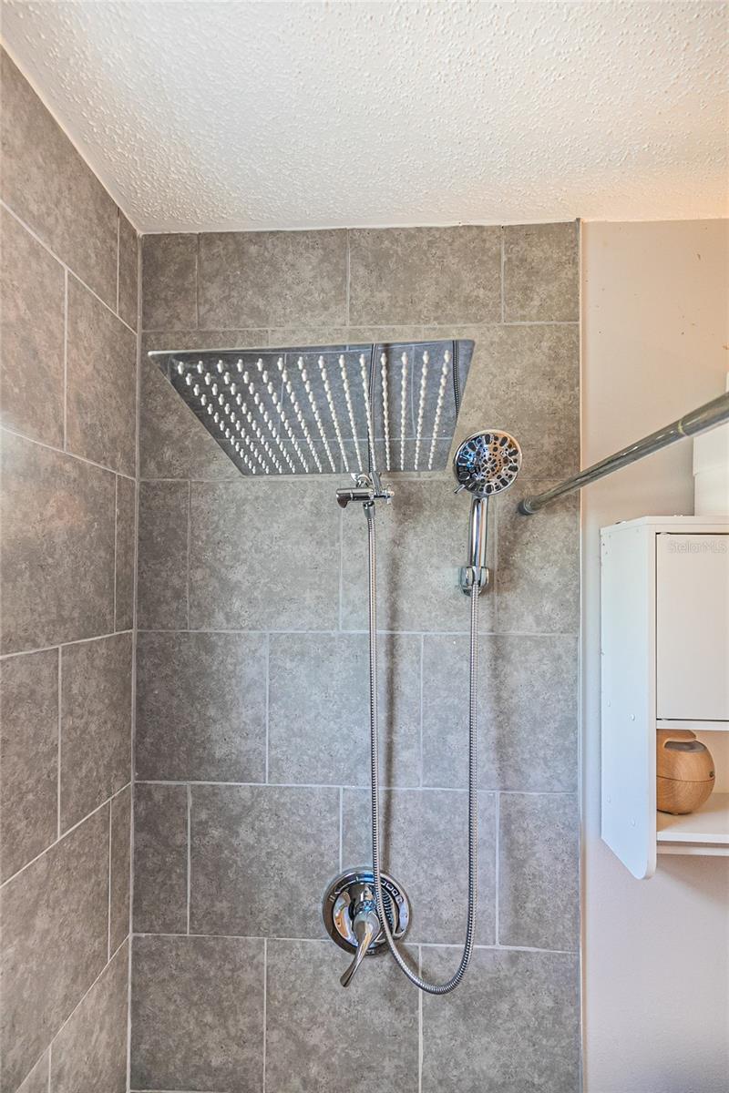 RIVER HEIGHTS ESTATE SMALL FARMS - Residential