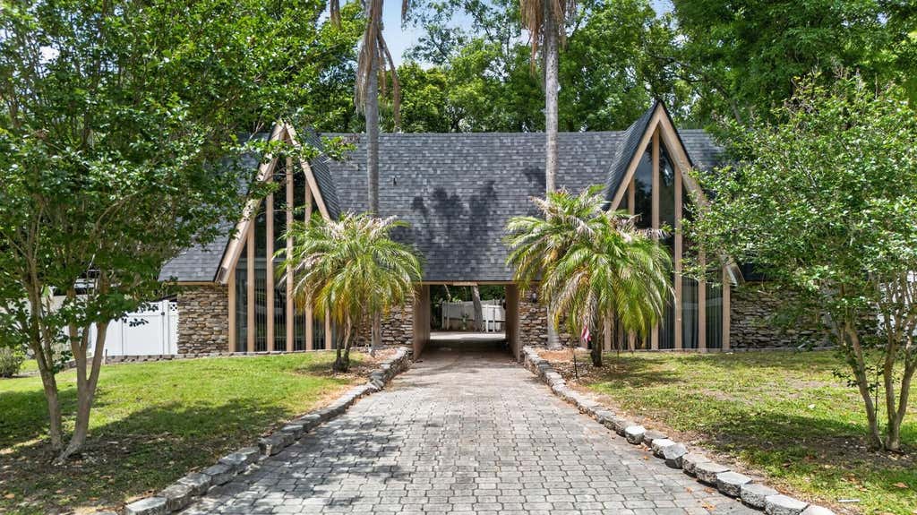 Photo of 751 Sequoia Trail, Maitland, FL 32751 (MLS # O6400821)
