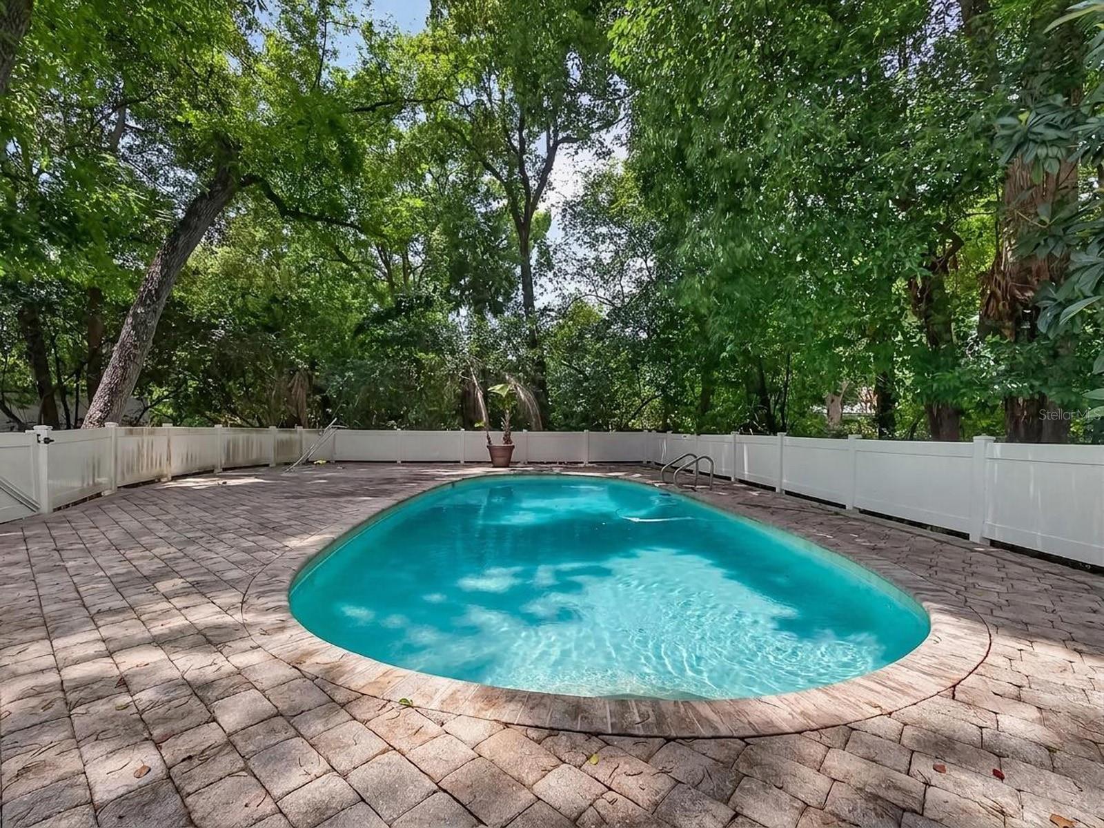 DOMMERICH WOODS - Residential
