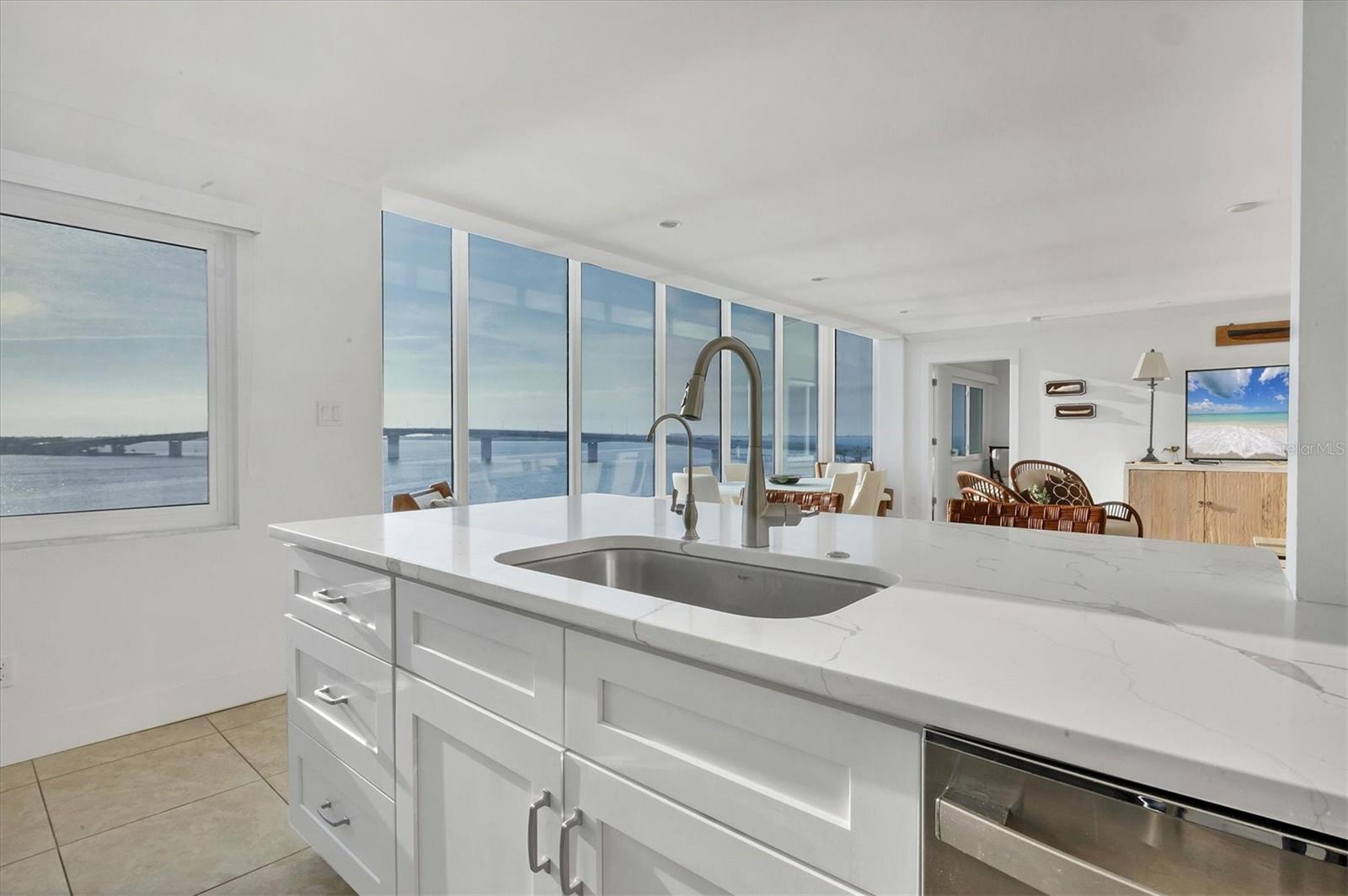 BAY POINT APTS - Residential