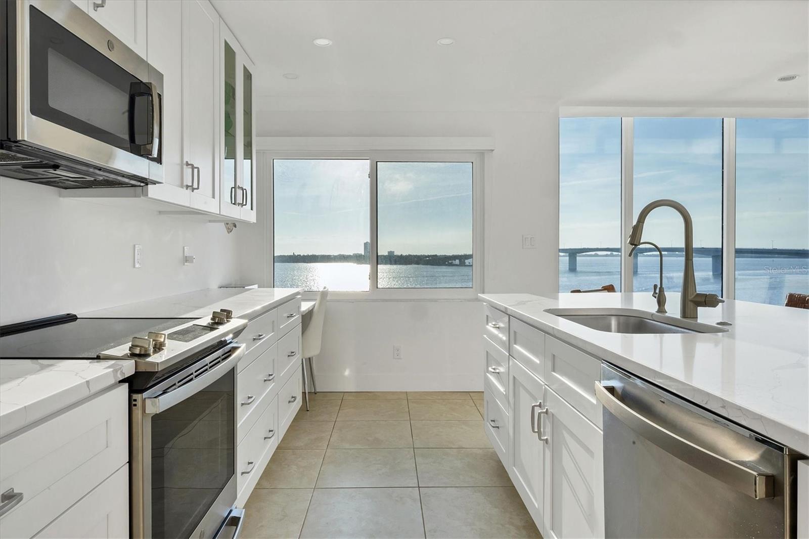 BAY POINT APTS - Residential