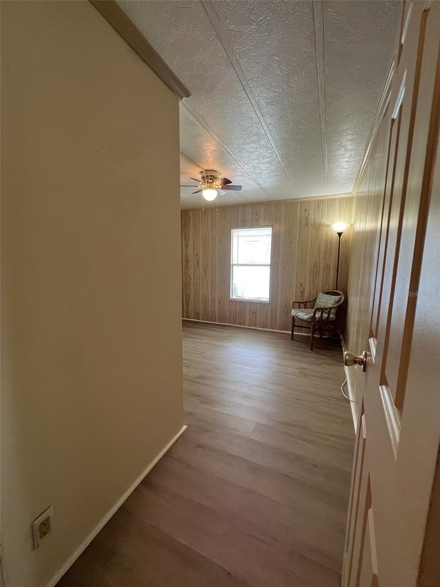 FLORAL LAKES - Residential