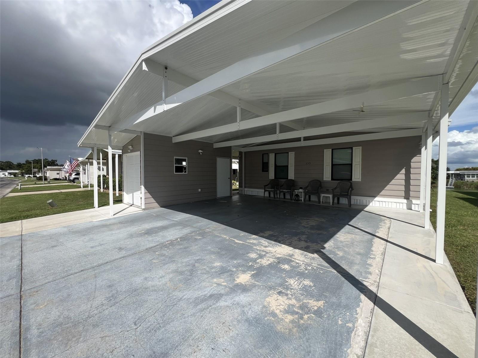 FLORAL LAKES - Residential