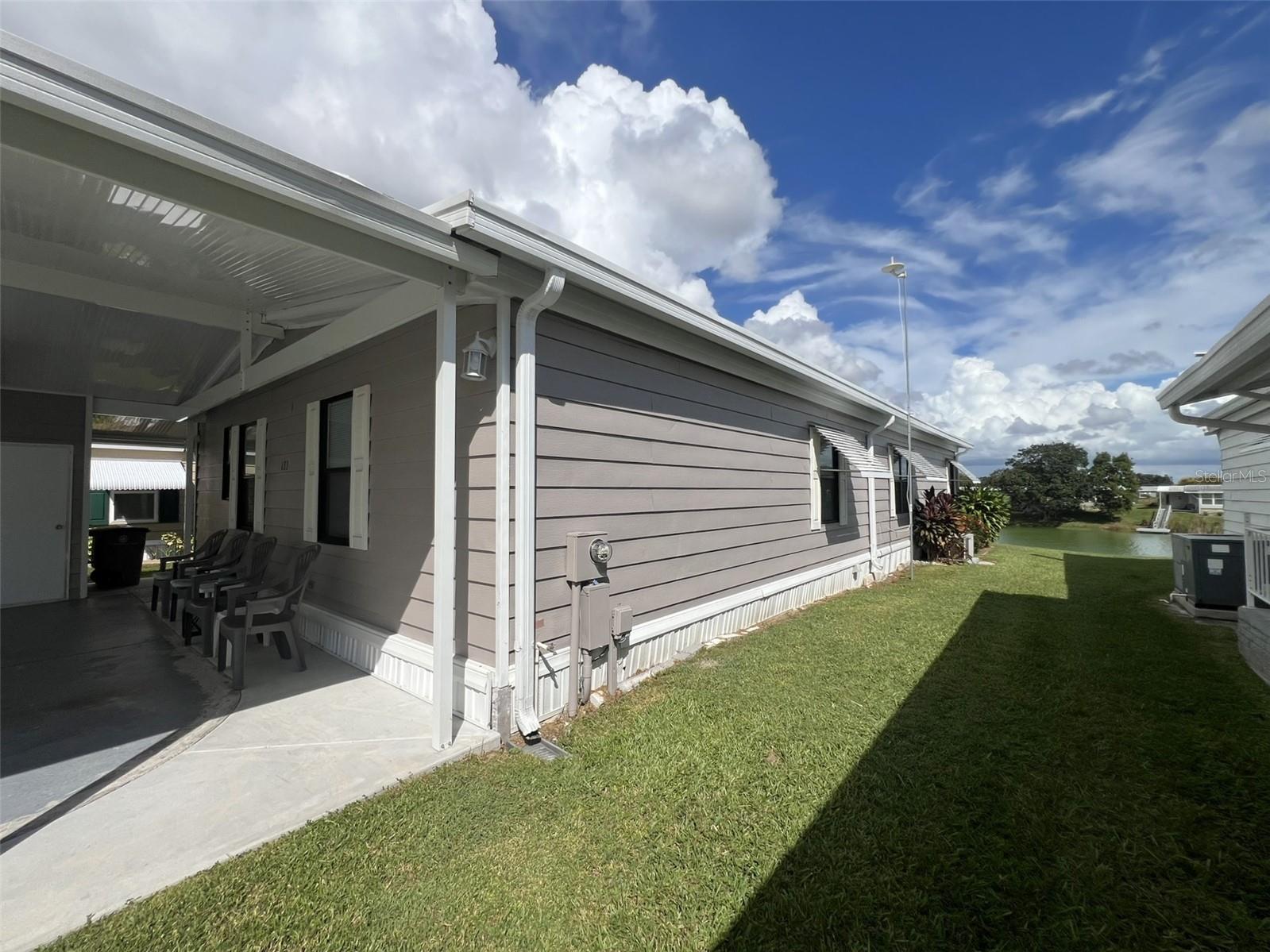 FLORAL LAKES - Residential