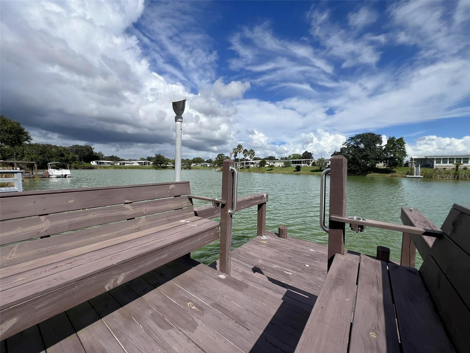 FLORAL LAKES - Residential
