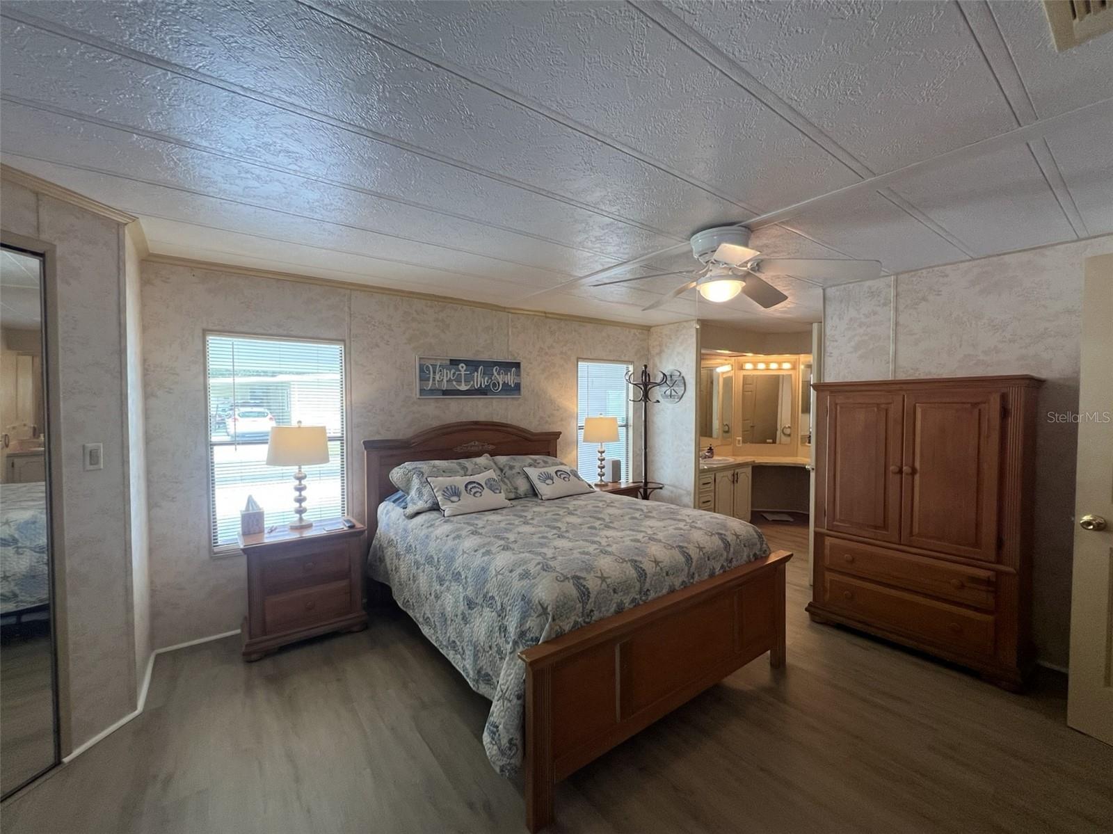FLORAL LAKES - Residential