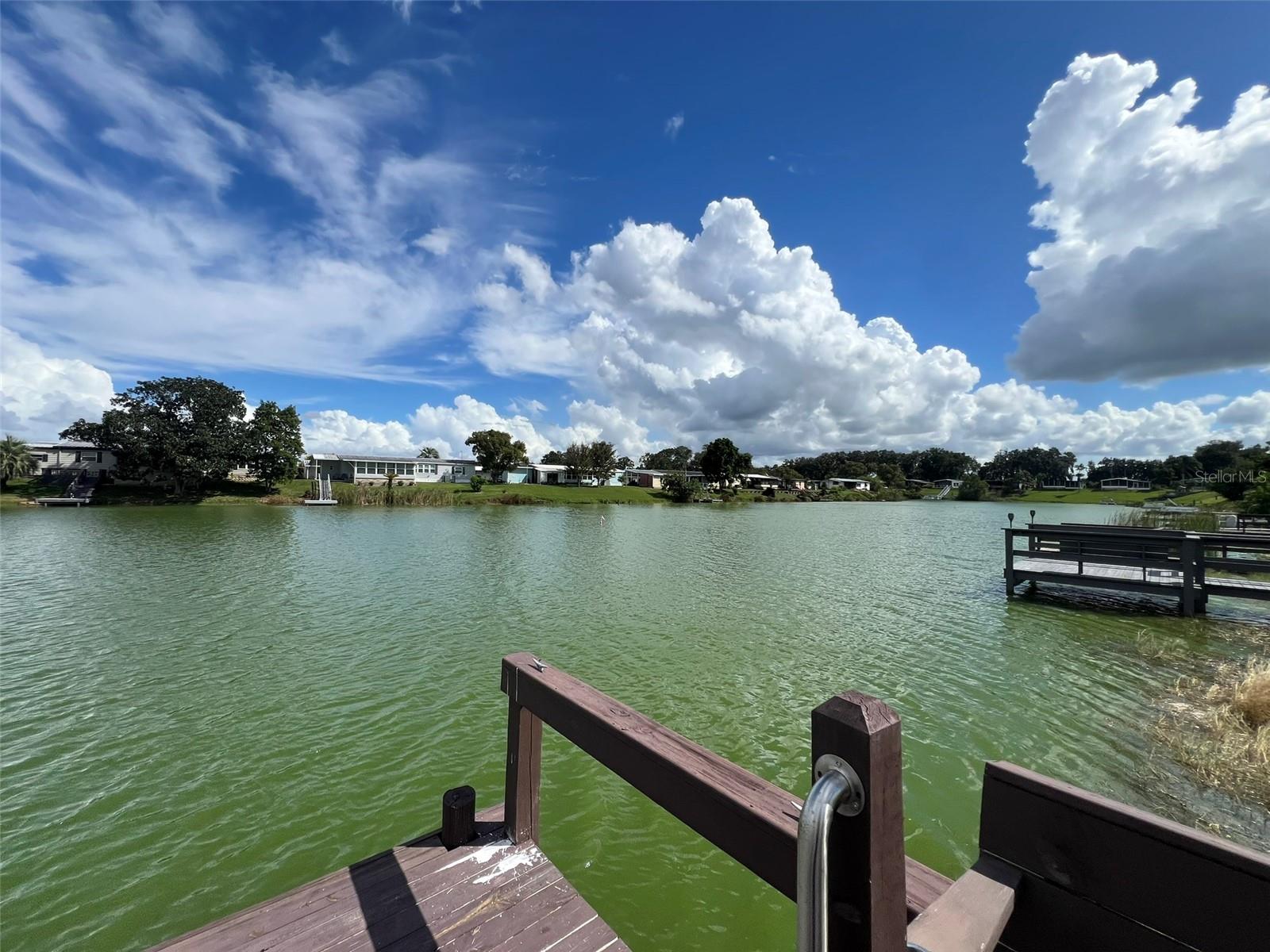 FLORAL LAKES - Residential