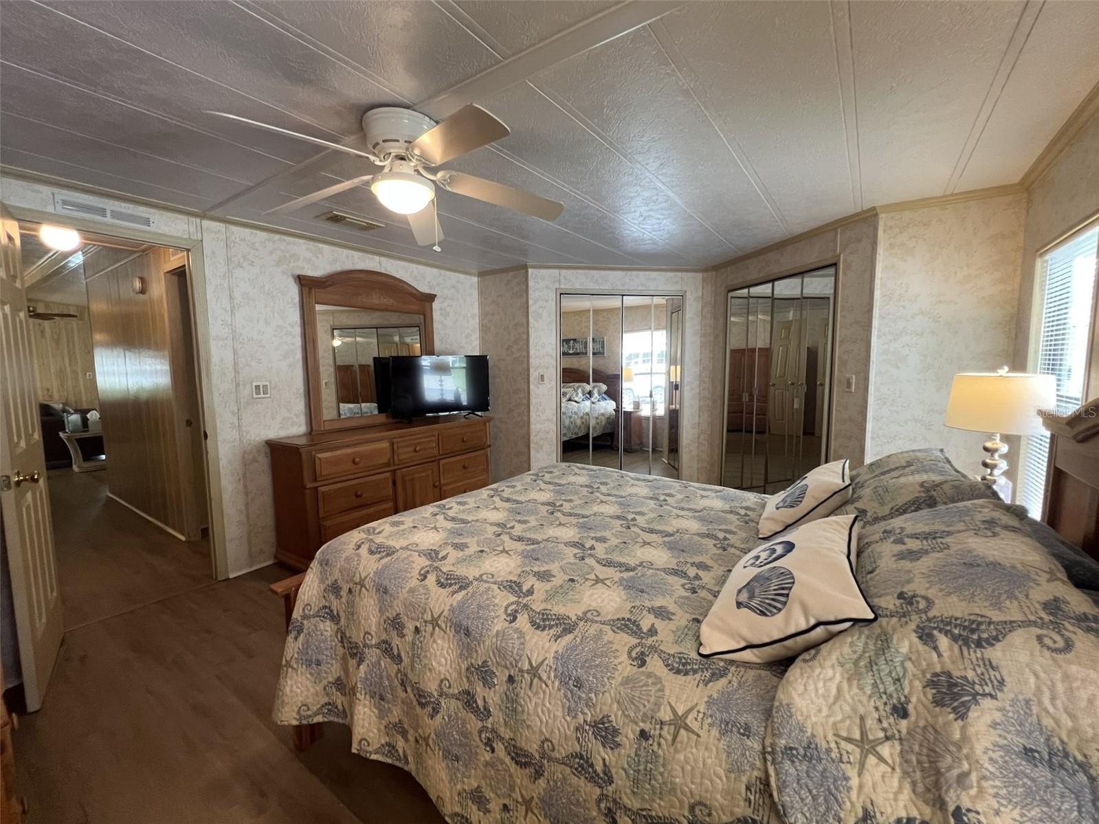 FLORAL LAKES - Residential
