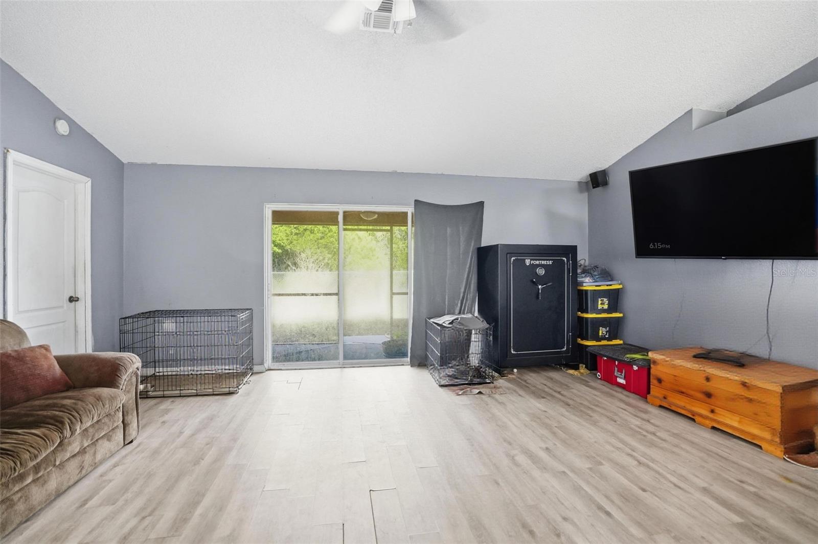 SPRING HILL - Residential