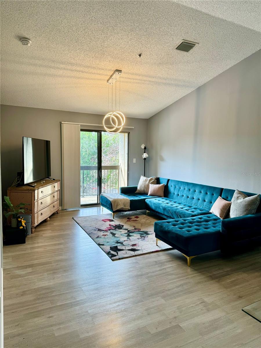 VINTAGE GRAND - Residential