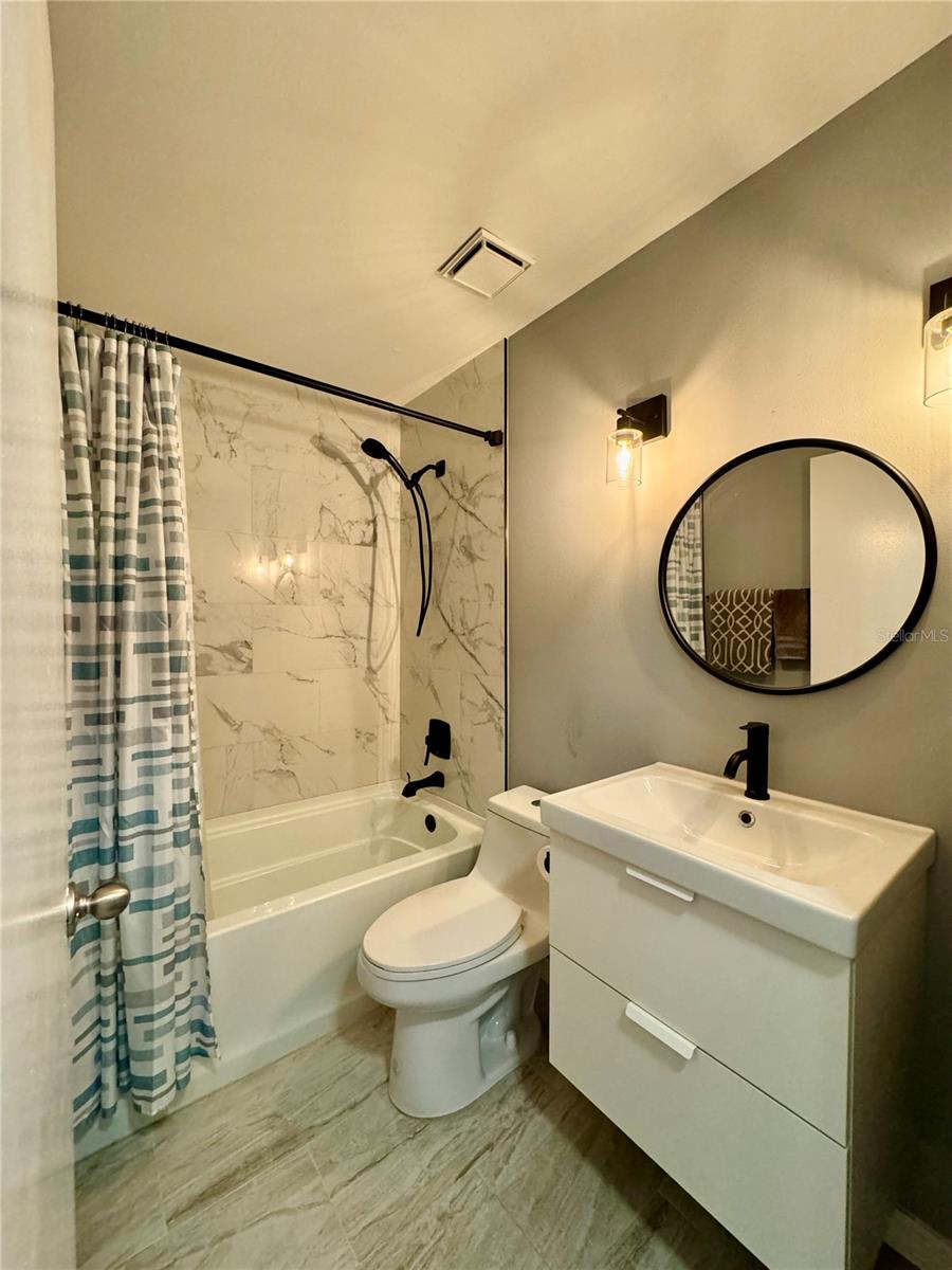 VINTAGE GRAND - Residential