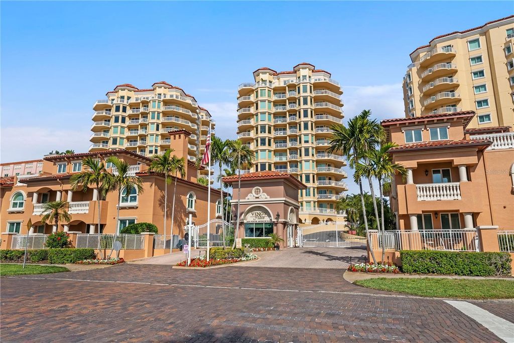 Photo of 555 5th Avenue NE #322, St Petersburg, FL 33701 (MLS # J997067)