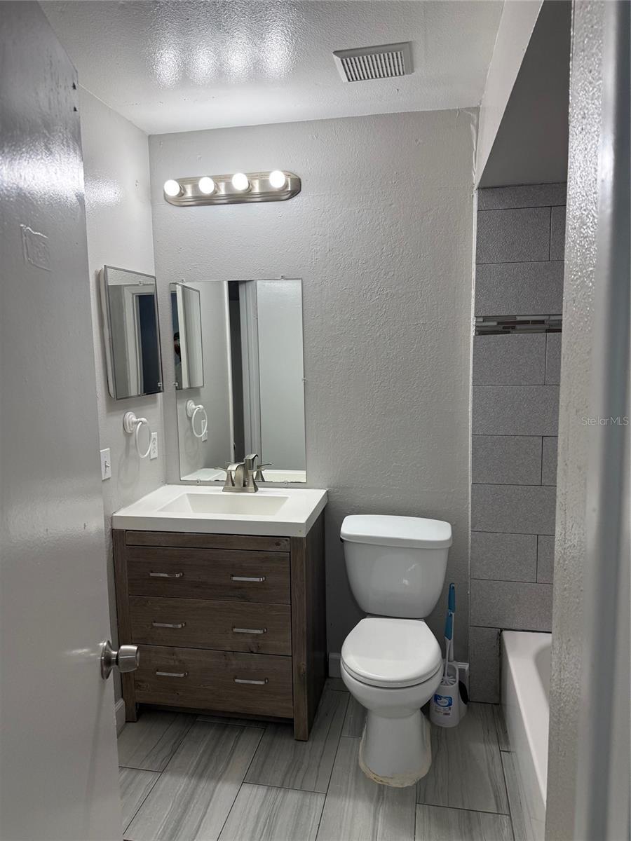 OAK VIEW TERRACE PH 2 - Residential