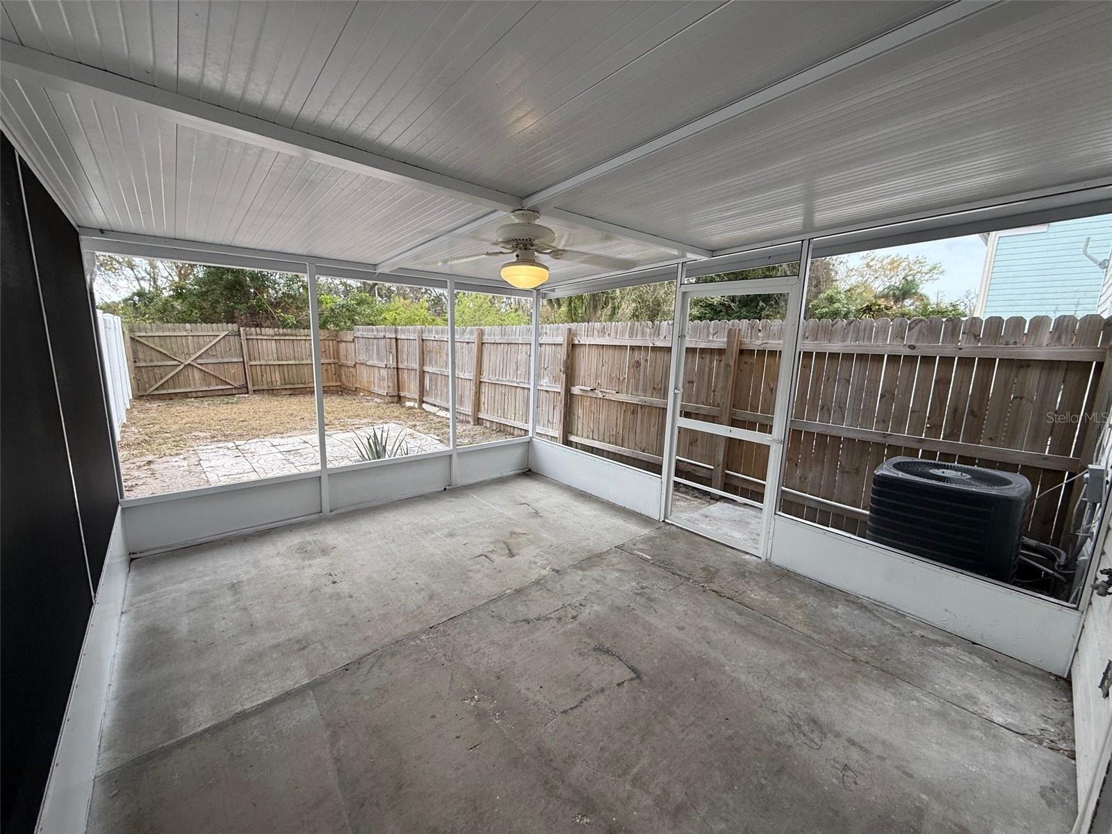 6130 OAK CLUSTER CIRCLE