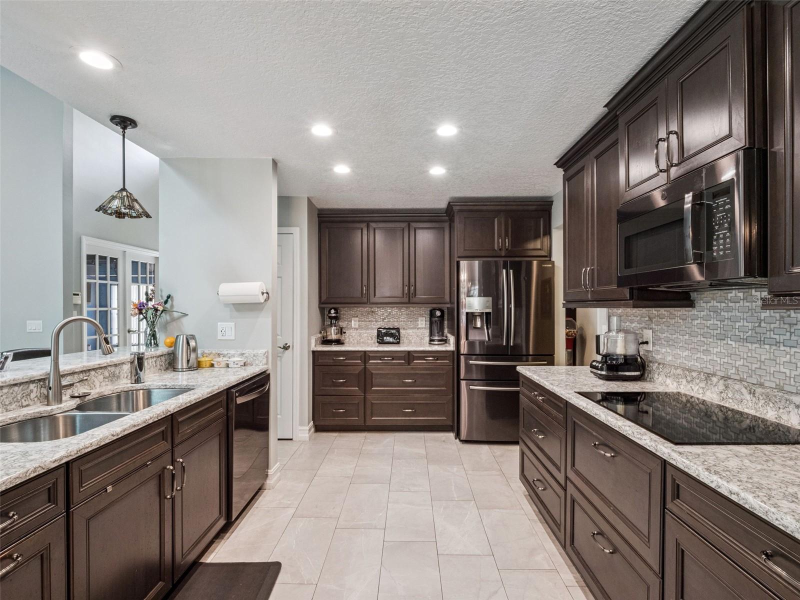 TURNBURY WOODS - Residential