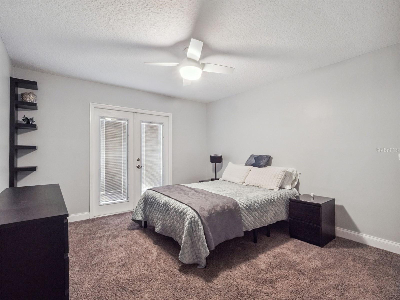 TURNBURY WOODS - Residential