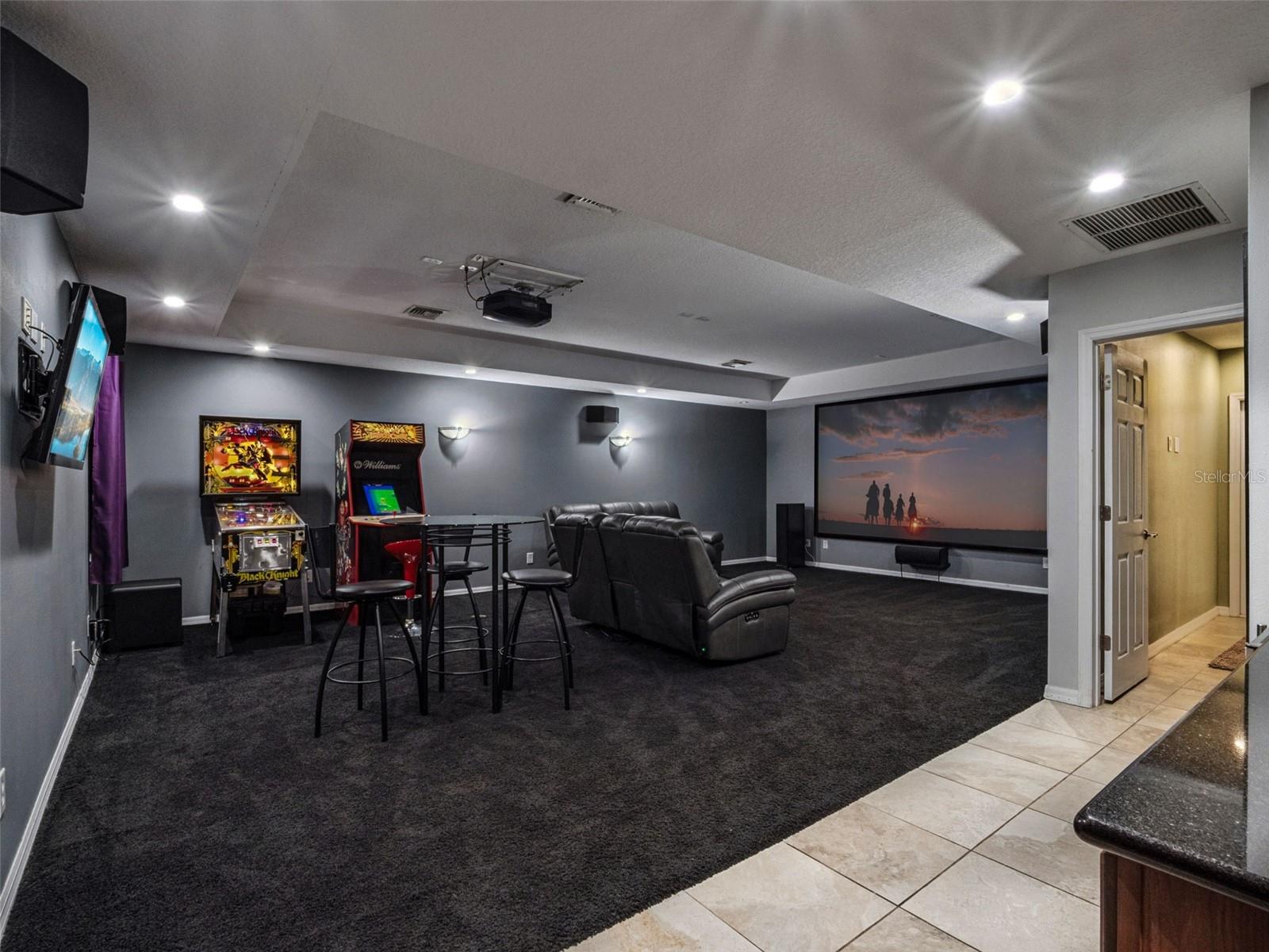 TURNBURY WOODS - Residential